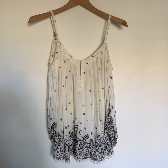 Urban Outfitters of the Shoulder Top - Picture 1 of 3